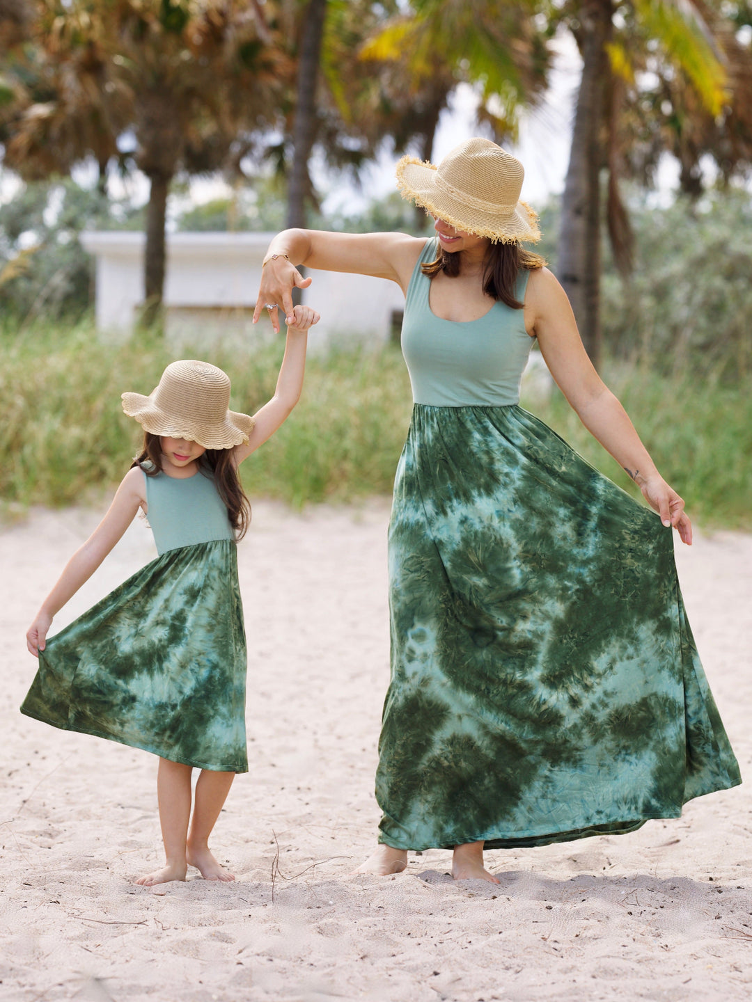 Mommy and Me Botanical Glow Green Tie-Dye Maxi Dress Green / Mom-XXL Mommy and Me Botanical Glow Green Tie-Dye Maxi Dress Green / Mom-XXL