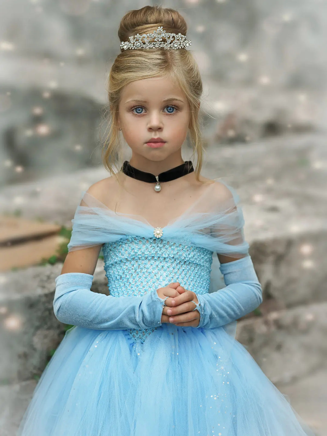 Girls Magical Glass Slipper Princess Costume Gown with Necklace Blue / 4T Girls Magical Glass Slipper Princess Costume Gown with Necklace Blue / 4T