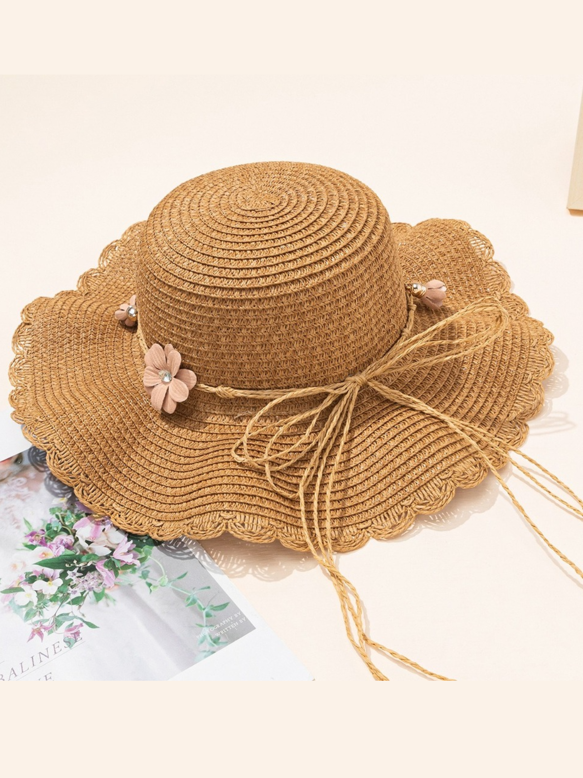 Lovely Stroll Scallop Edge Straw Hat