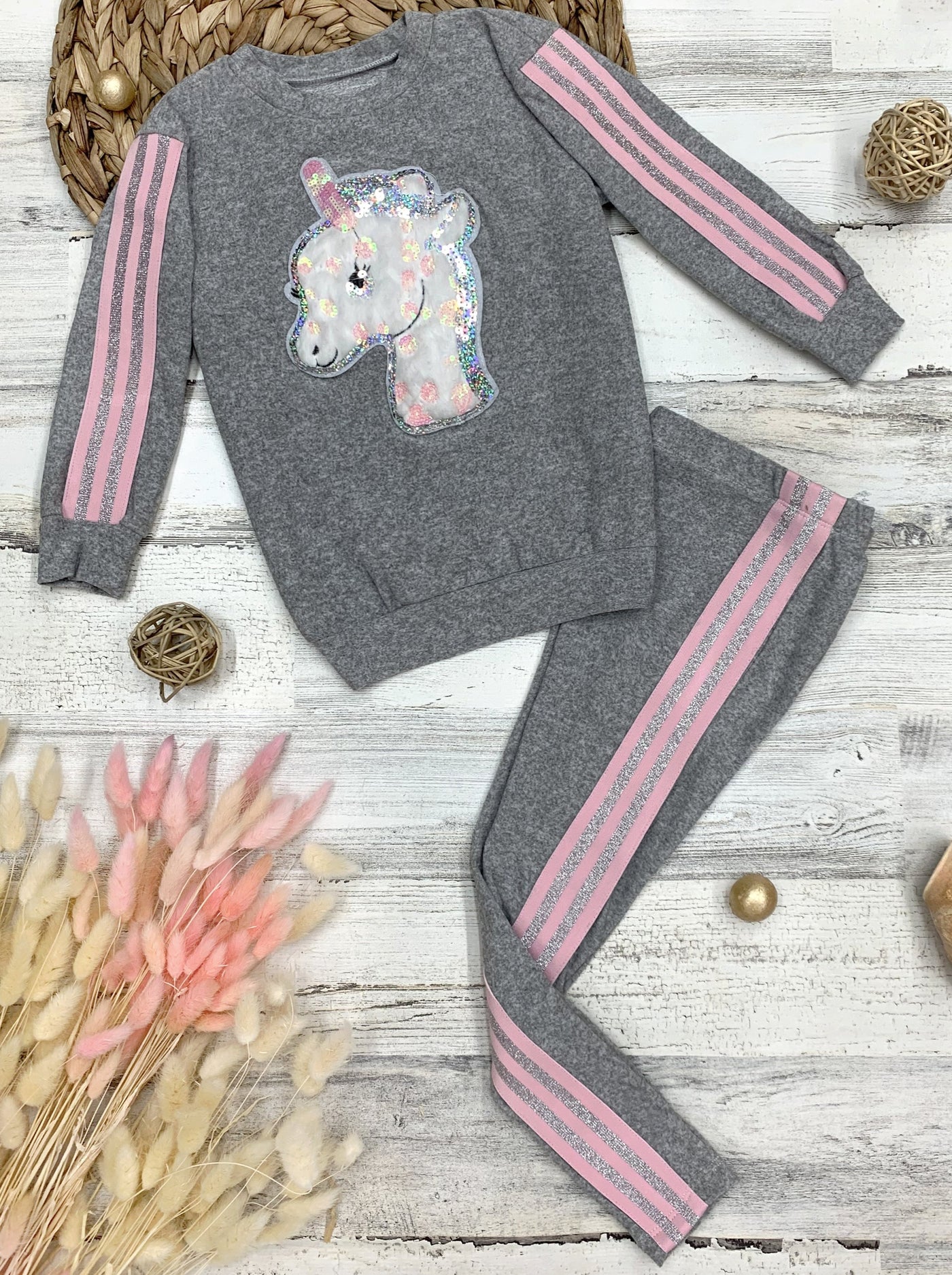 Girls Plush Unicorn Applique Sweatshirt and Jogger Set