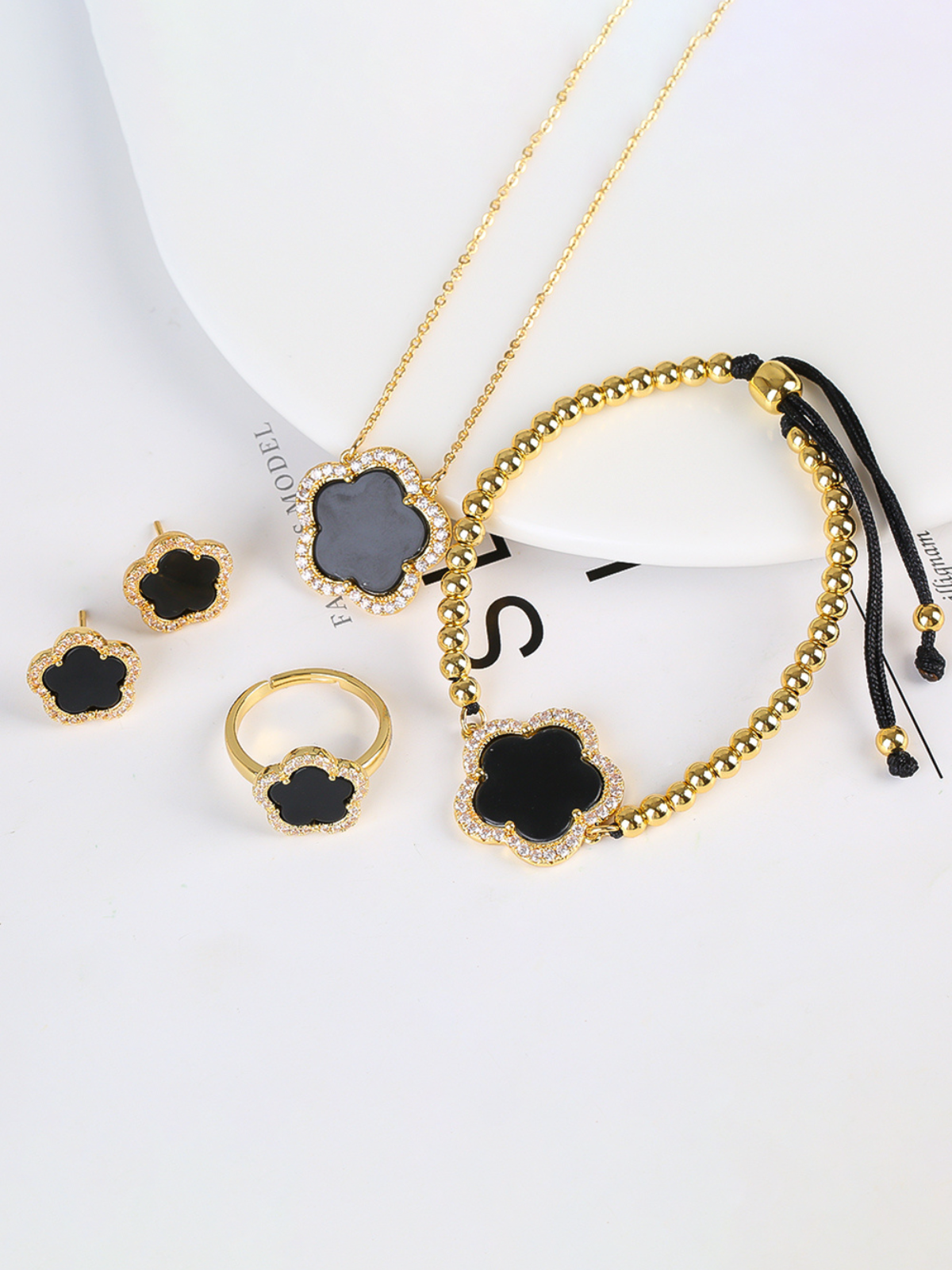 Black Petal Gold Jewelry Set