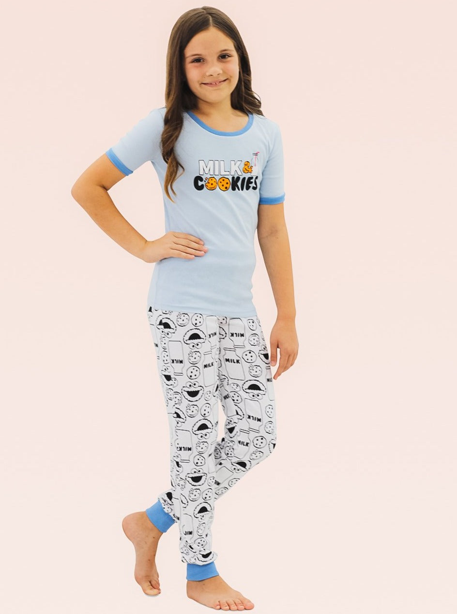 Mommy And Me Sesame Street Cookie Monster Pajama Set