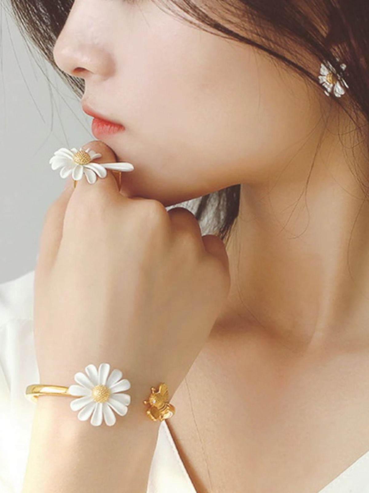 Mia Belle Girls Daisy Flower Bracelet | Girls Accessories