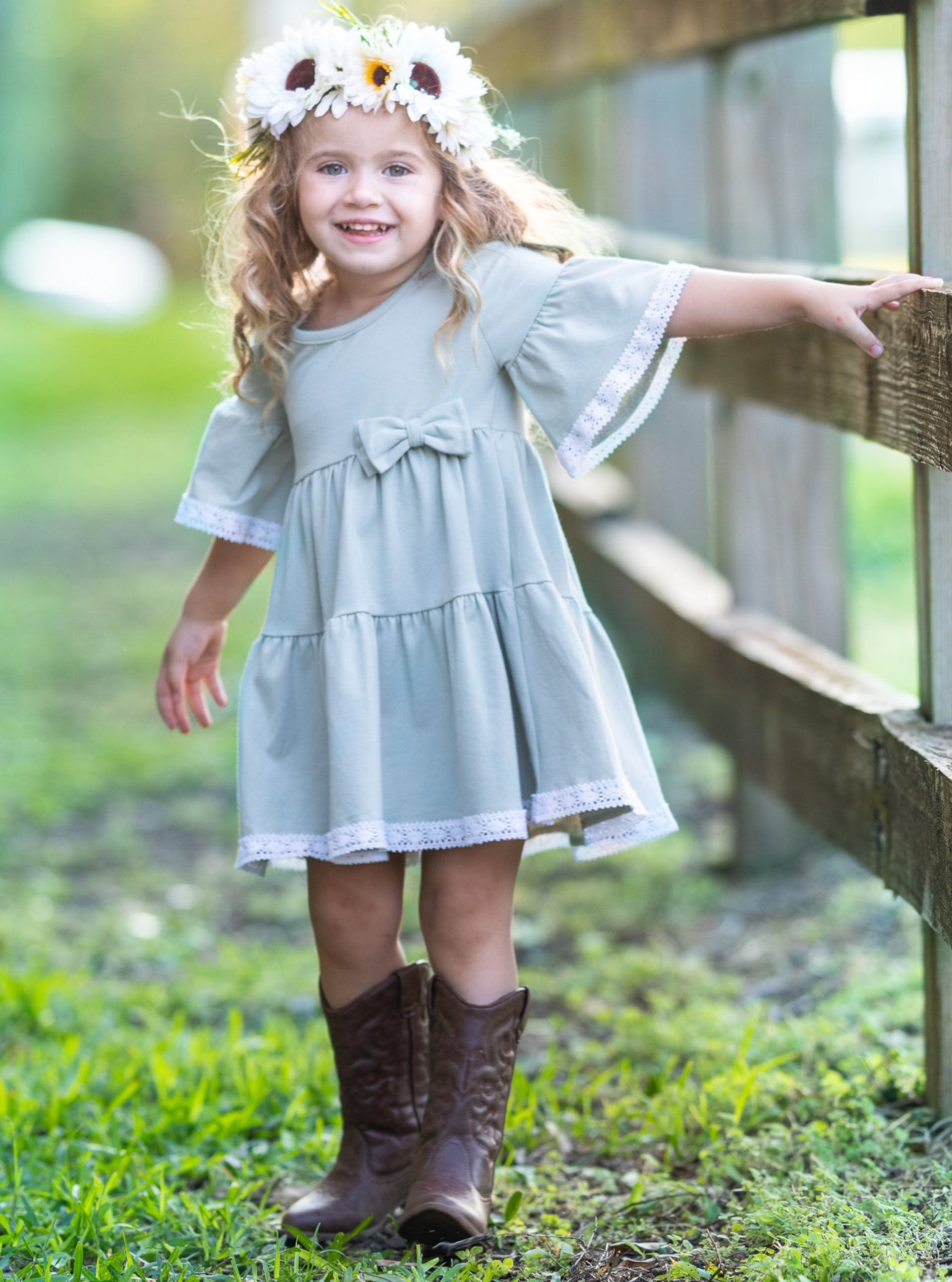 girls spring The grey spring dress has a cute white little hem and bow 2T-10Y
