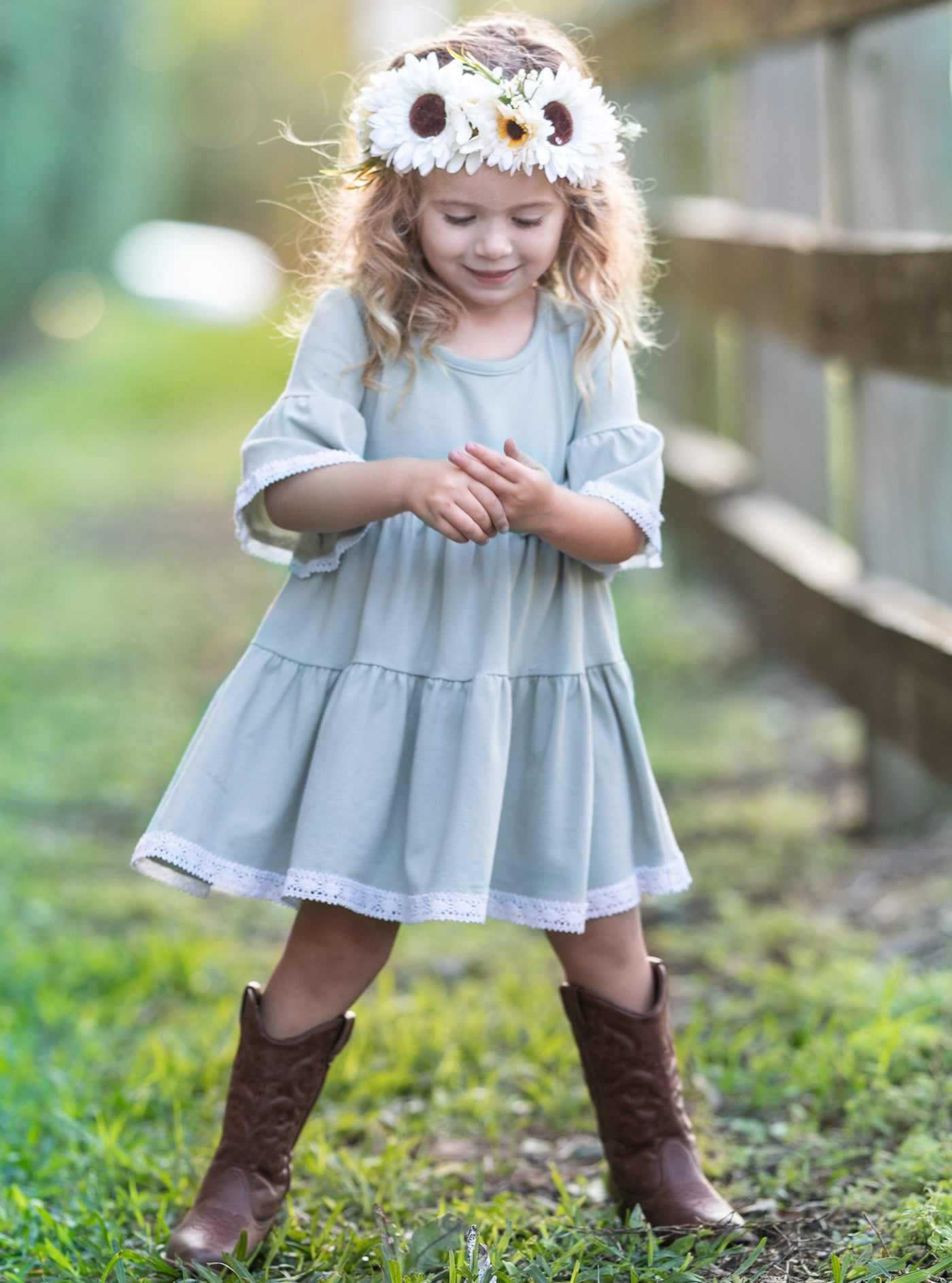 girls spring The grey spring dress has a cute white little hem and bow 2T-10Y