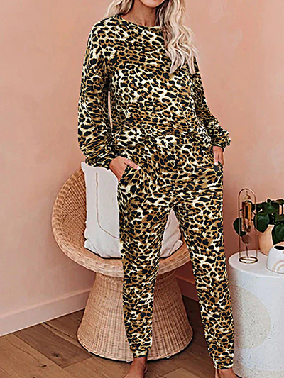 Women's Me Time Leopard Loungewear Jogger Set - Mia Belle Girls