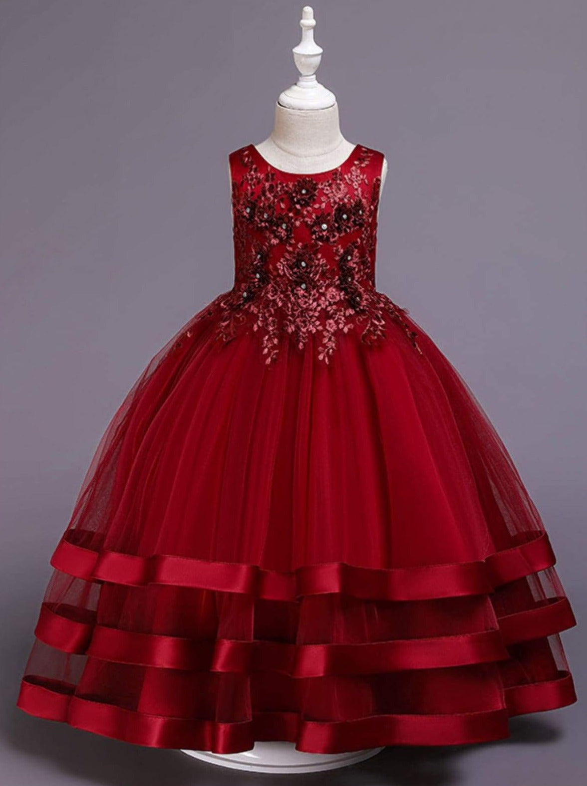 Winter Formal Wear | Girls Sleeveless Lace Embroidered Holiday Gown
