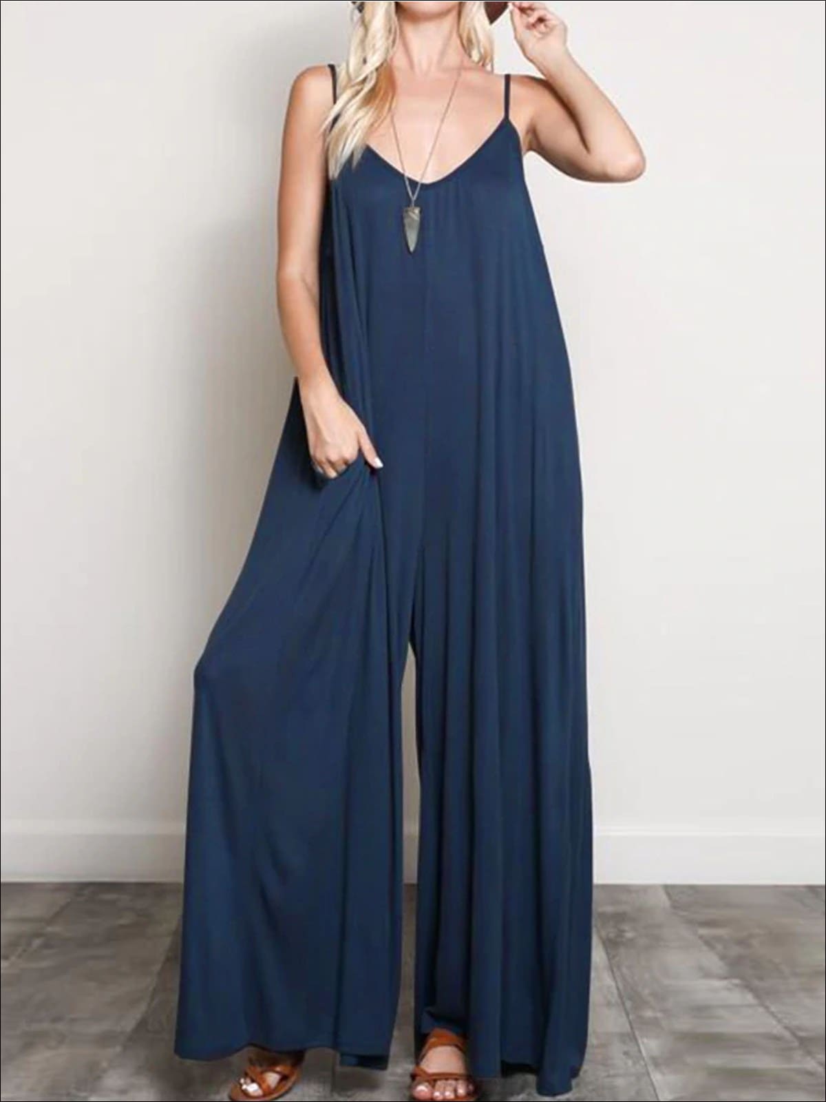 Womens Casual V-Neck Sleeveless Oversized Jumpsuit - Navy / S - Womens Jumpsuits