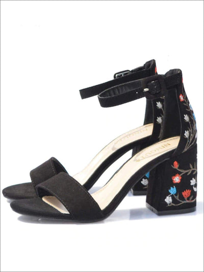 Womens Floral Embroidered Square Heel Fashion Sandals - Black / 5 - Womens Sandals